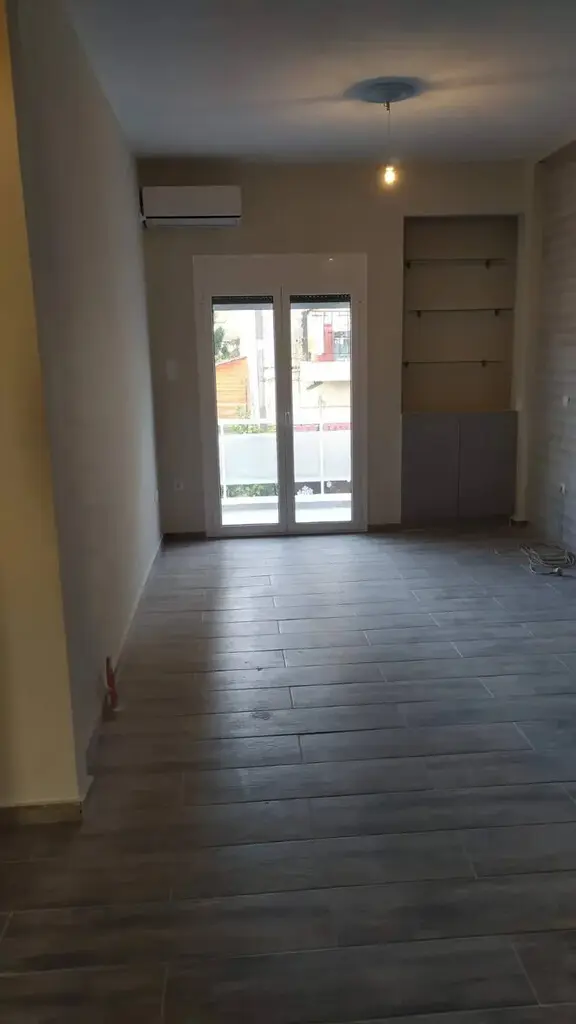 2-bedroom Flat In Koridallos, Greece (72 M²)