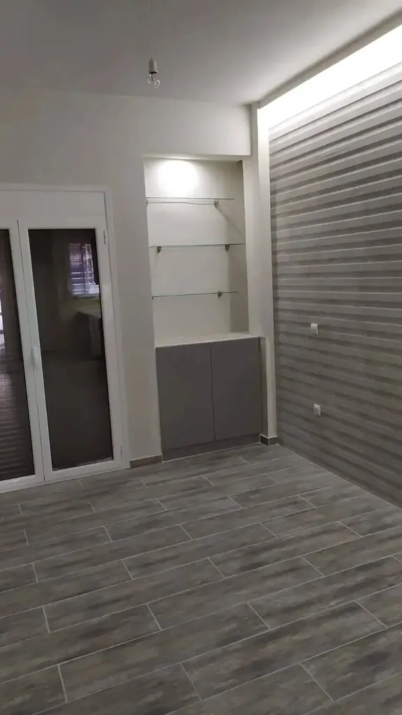 2-bedroom Flat In Koridallos, Greece (72 M²)