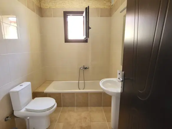 3-bedroom Detached House In Kassandra, Greece (240 M²)