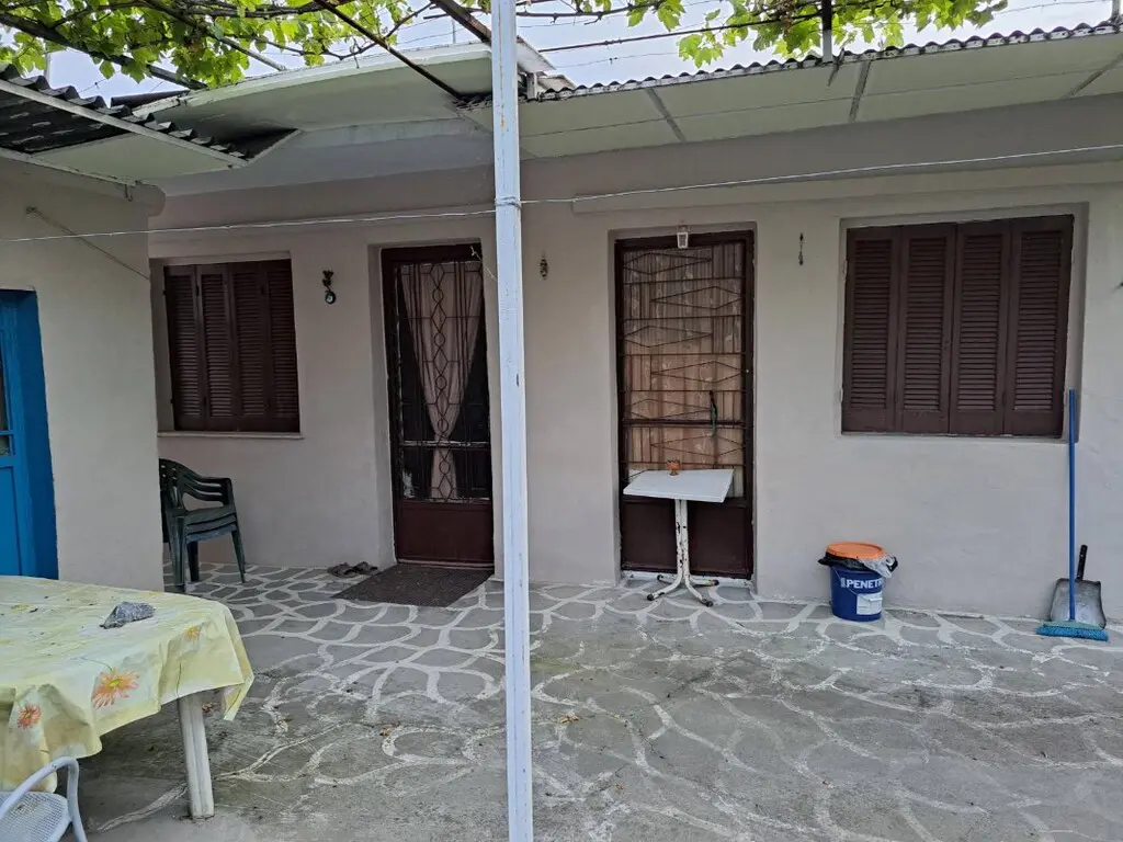 4-bedroom Detached House In Kalamaria, Greece (120 M²)