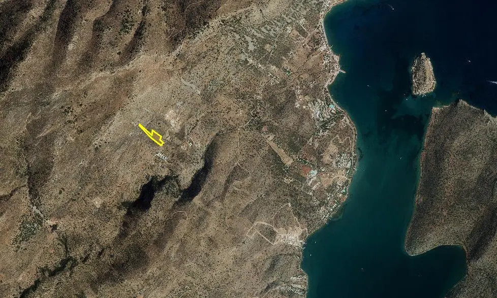 Land Of 11174 M² In Crete