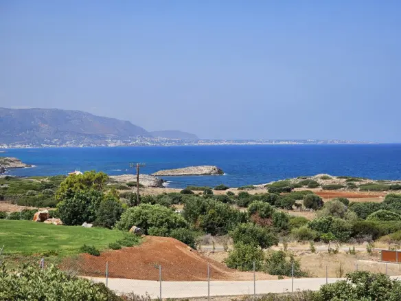 Land Of 2100 M² In Crete