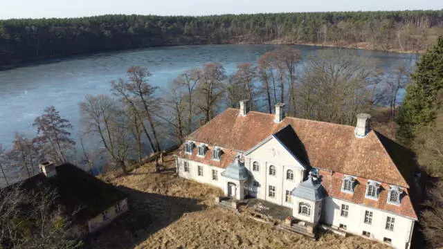 Baroque Lakefront Palace On A Private Peninsula In Poland – 3.1 Ha Estate Near Berlin