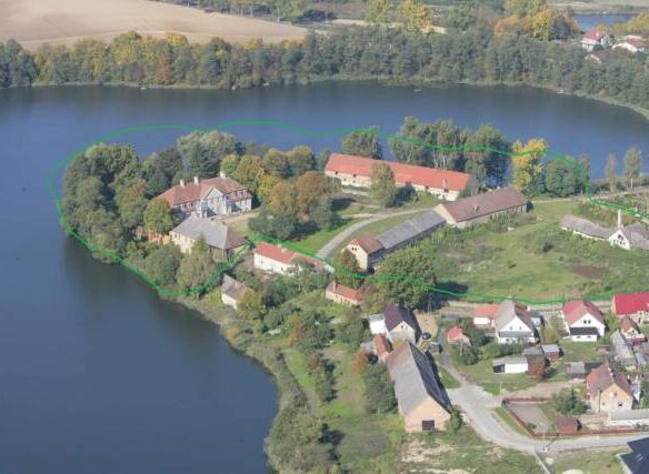 Baroque Lakefront Palace On A Private Peninsula In Poland – 3.1 Ha Estate Near Berlin