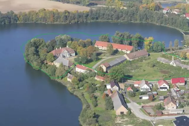 Baroque Lakefront Palace On A Private Peninsula In Poland – 3.1 Ha Estate Near Berlin