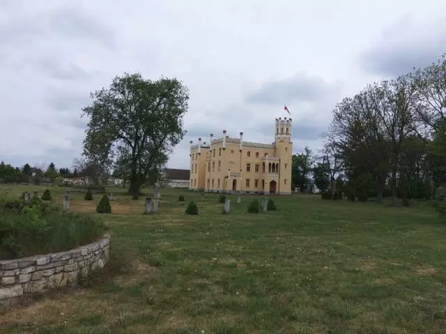 04_Narok_realne 19th-century Neo-gothic Palace For Sale Near Opole, Poland – 1,800 M², 2 Ha Park