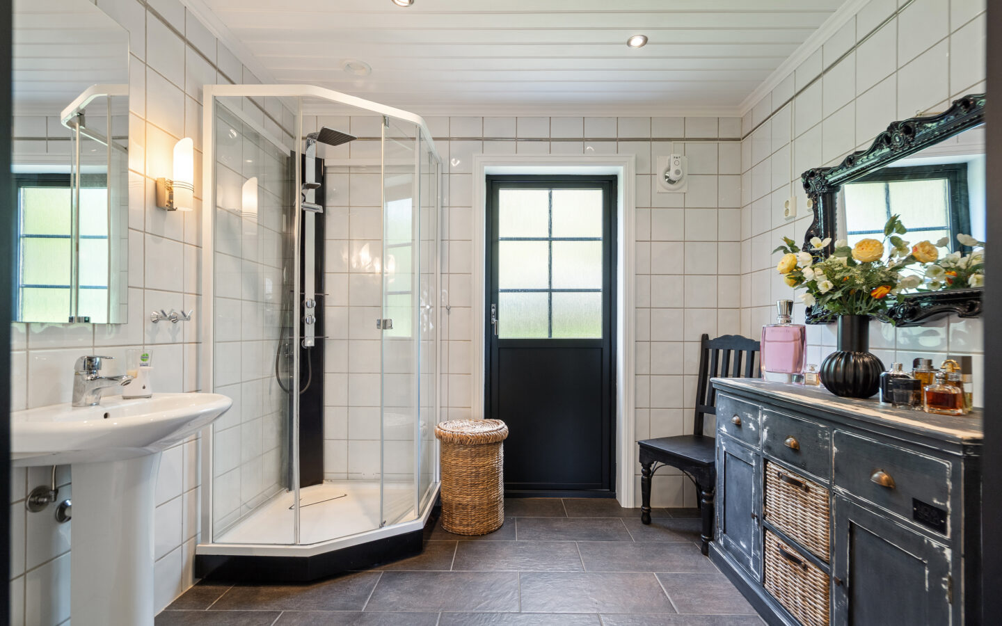 Charming Country House 193 M2 With Rental Income In Norway