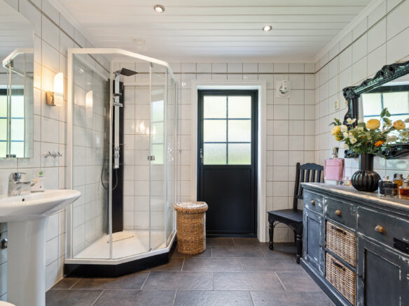 Charming Country House 193 M2 With Rental Income In Norway
