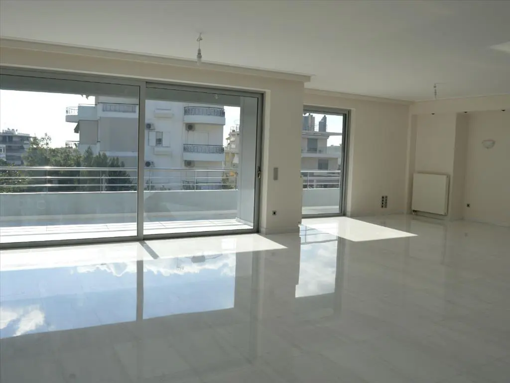 Maisonette Of 240 M² In Athens