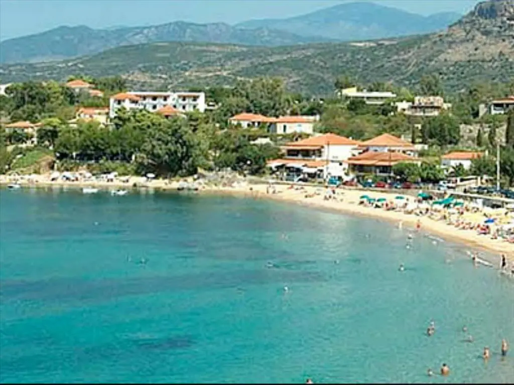 Land Of 13527 M² In Western Peloponnese