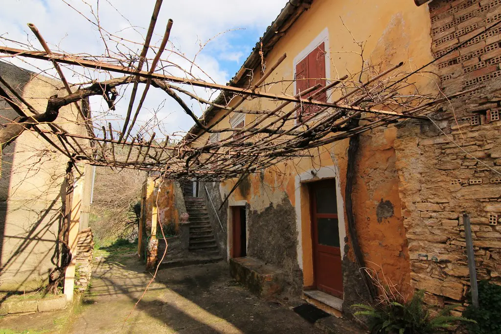 Detached House Of 256 M² In Corfu