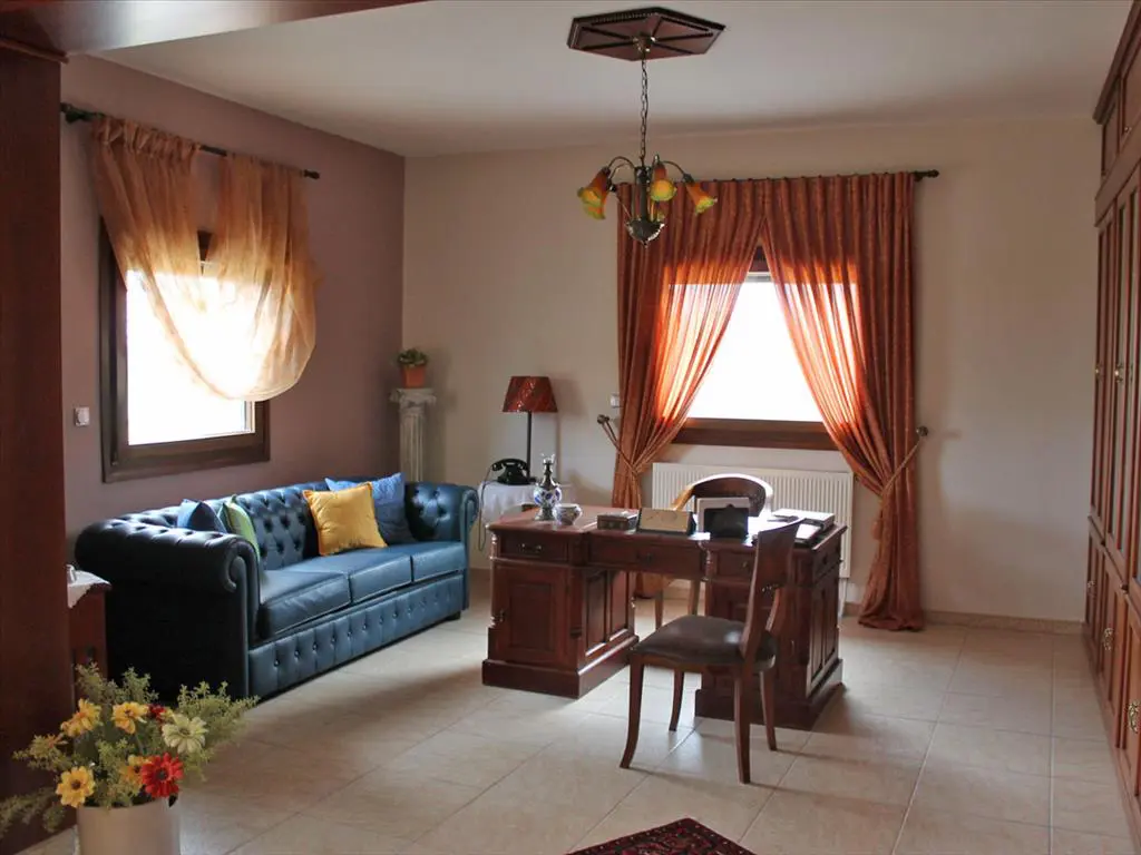 Villa Of 450 M² On The Olympic Coast