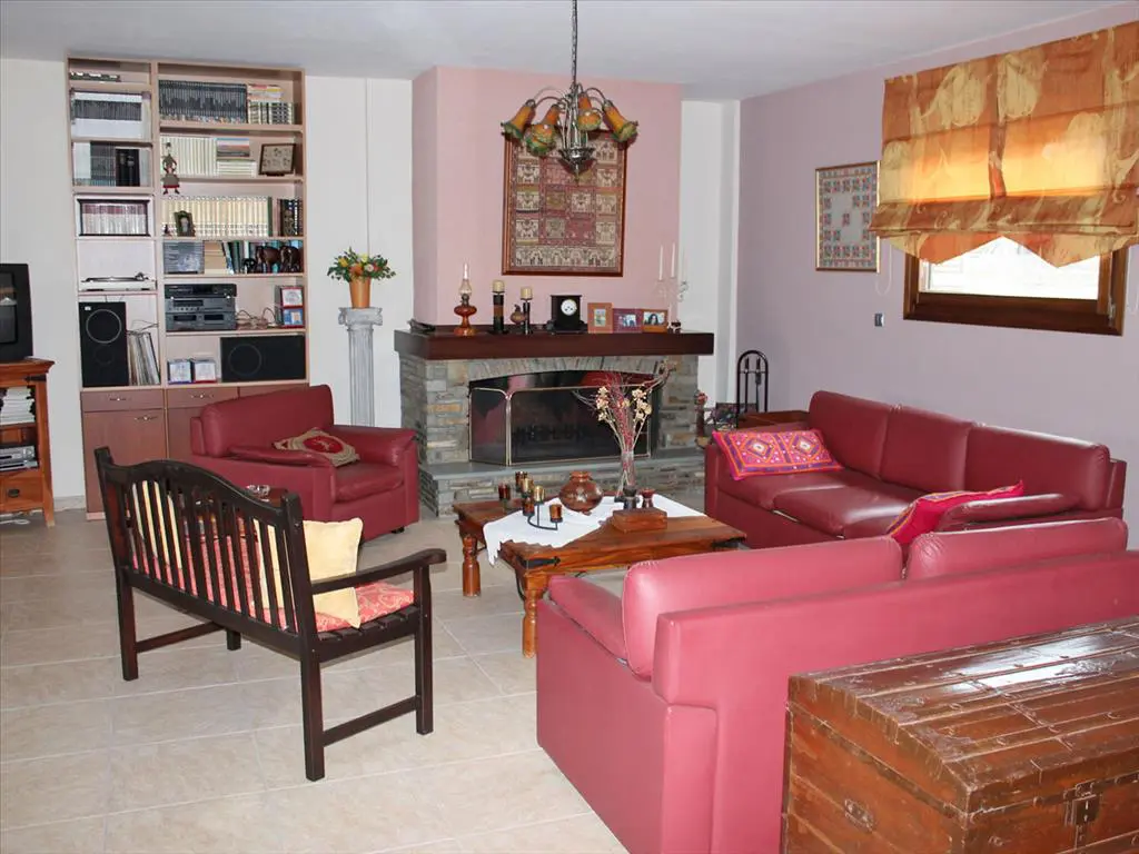 Villa Of 450 M² On The Olympic Coast