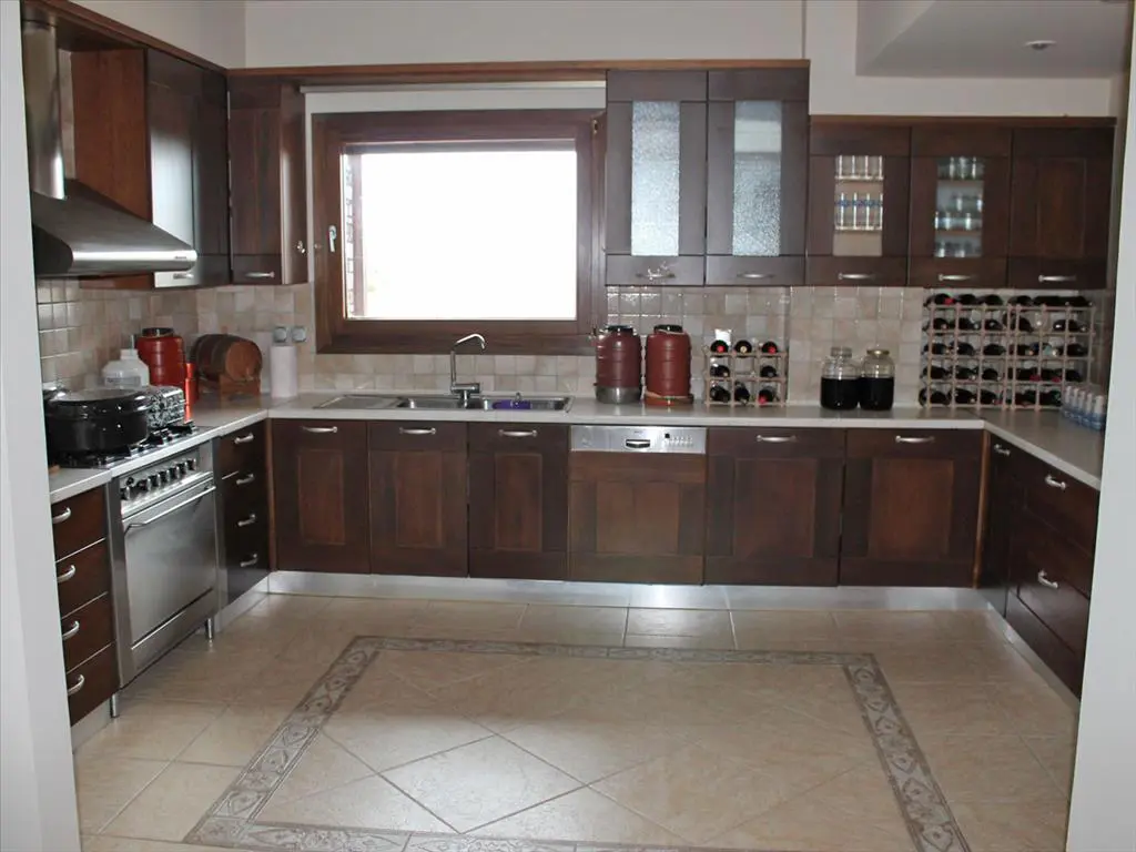 Villa Of 450 M² On The Olympic Coast