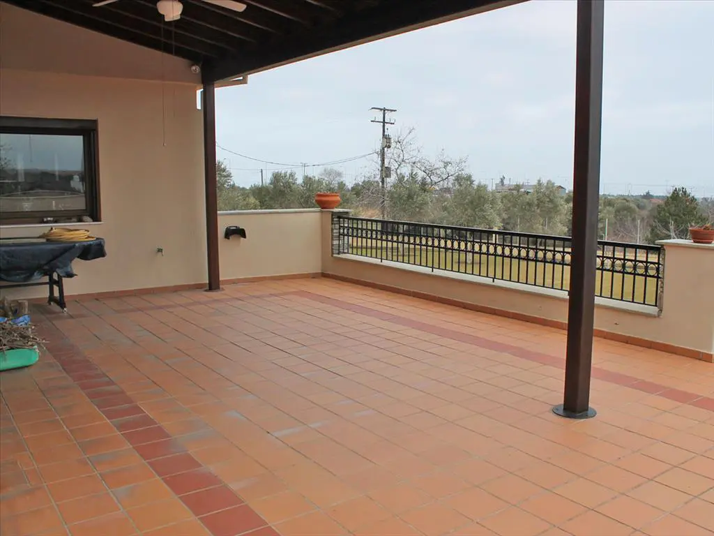 Villa Of 450 M² On The Olympic Coast