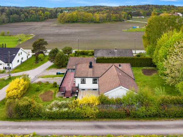 Charming Country House 193 M2 With Rental Income In Norway