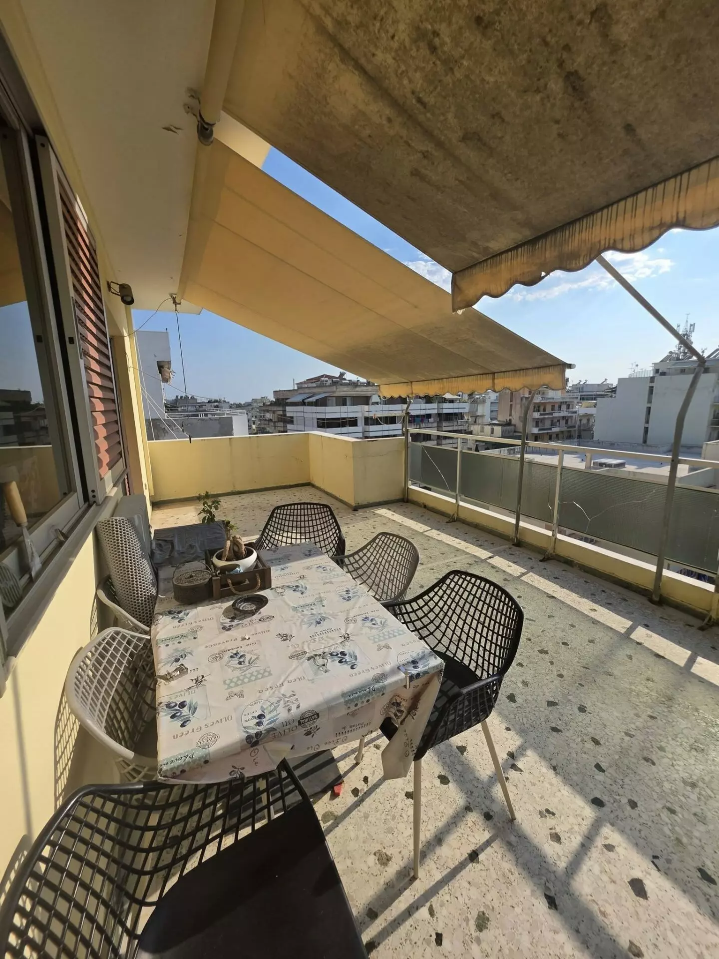 Apartment Of 113 M² With Bright And Spacious Features In Central Kalamata