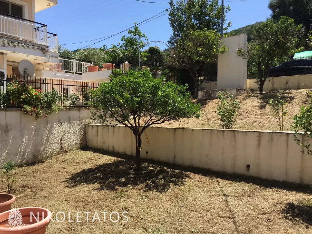 House Of 100 M² With Garden In Poros, Greece