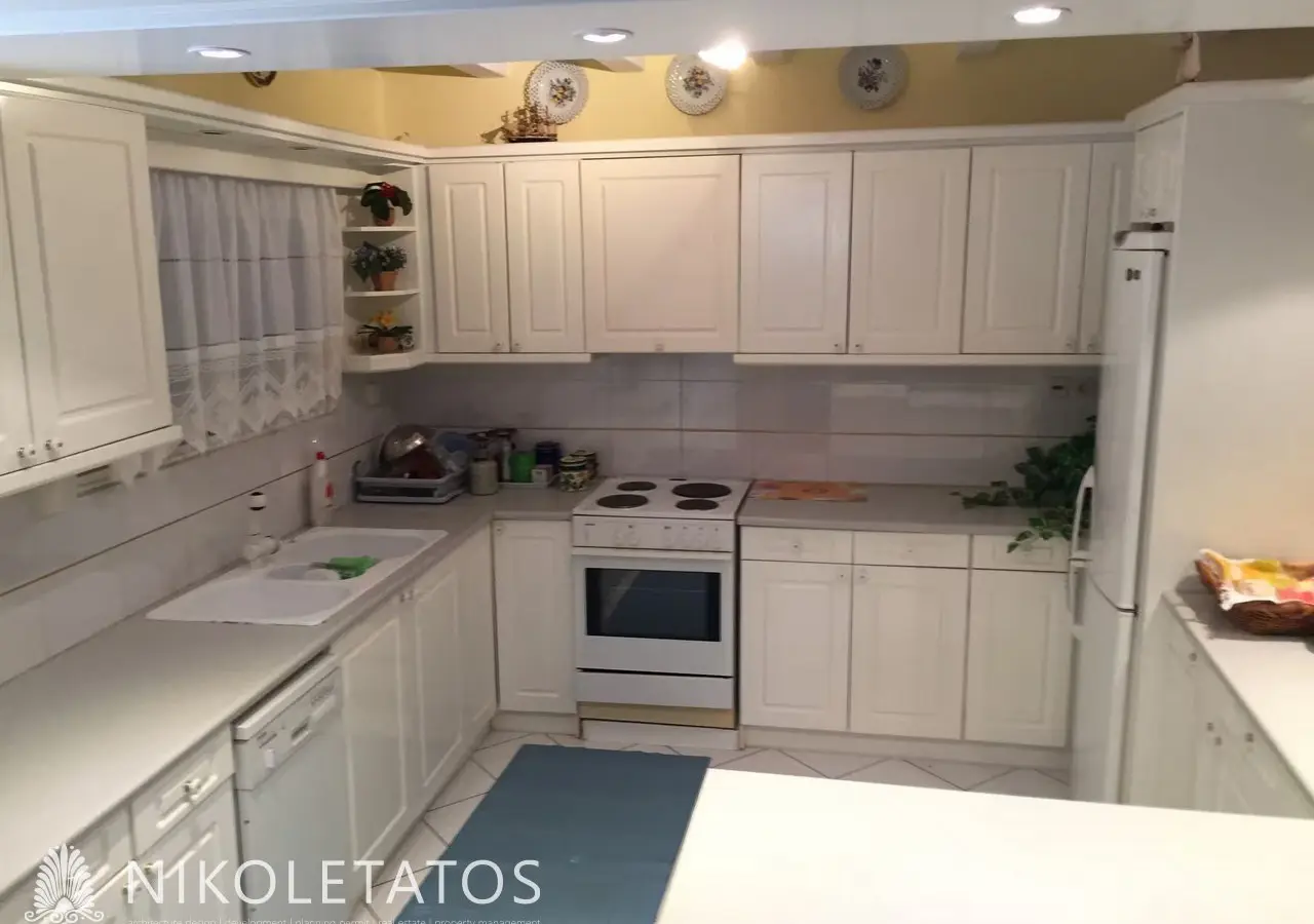 House Of 100 M² With Garden In Poros, Greece