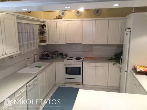 House Of 100 M² With Garden In Poros, Greece