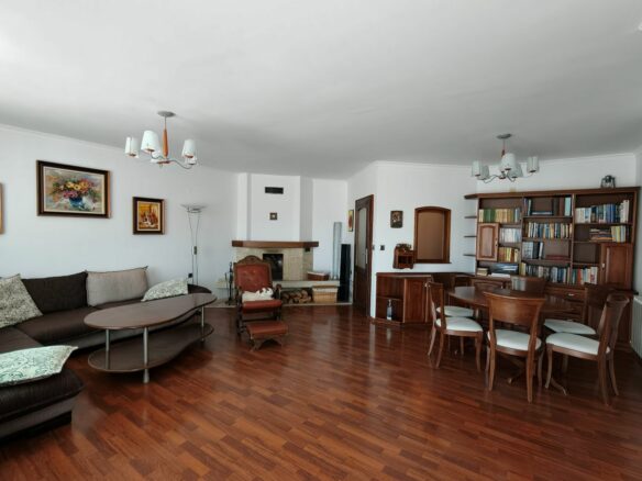 Apartment Of 75 M² With Two Bedrooms And Furnishings Near The Stadium