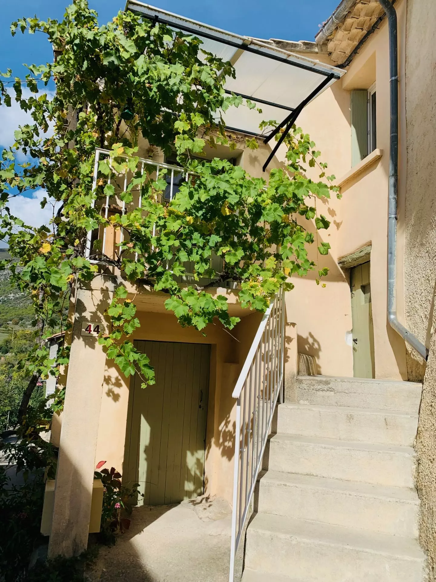 Village House Of 110 M² With Garden And Wooden Terrace In Provence
