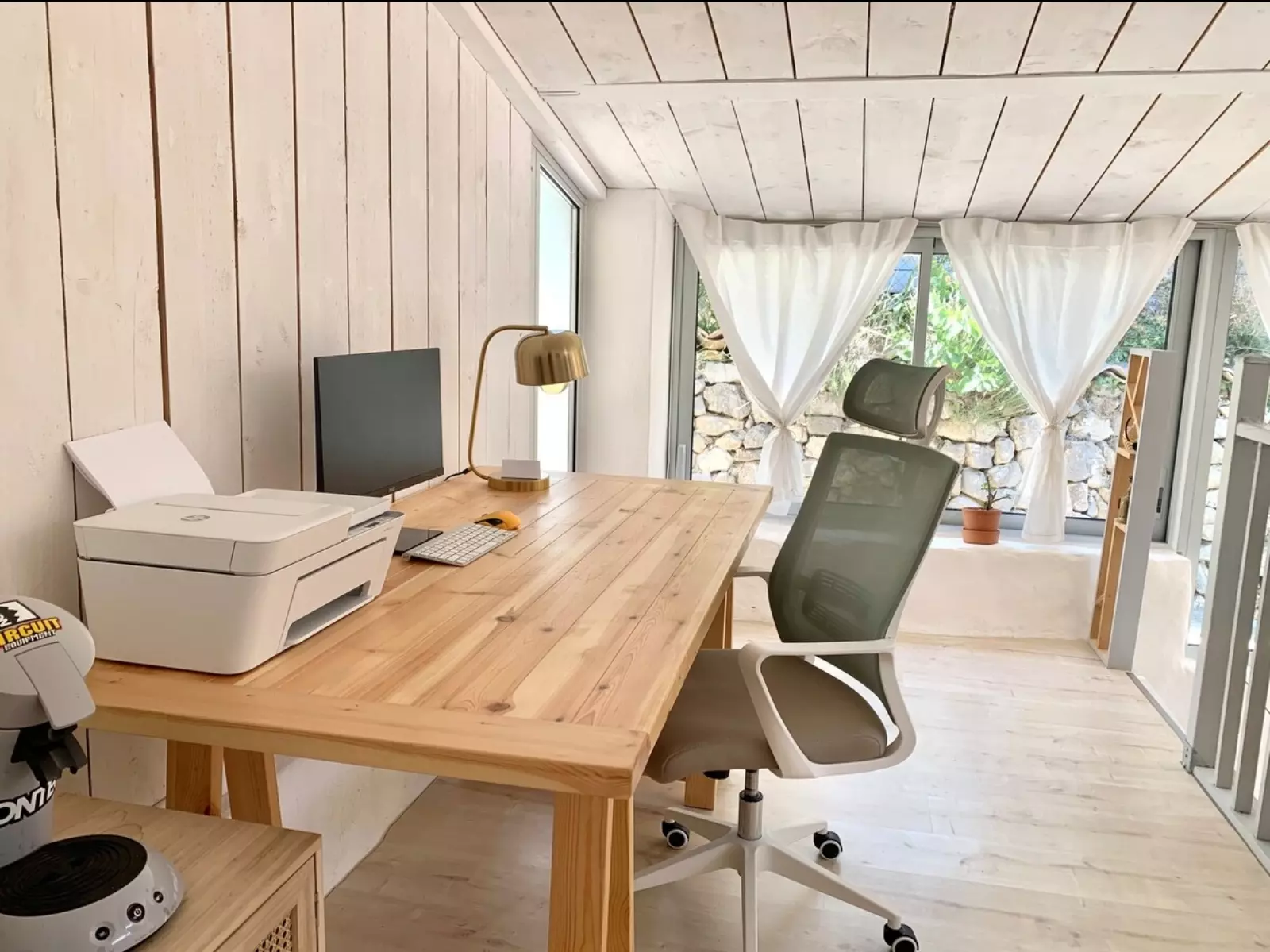 Village House Of 110 M² With Garden And Wooden Terrace In Provence