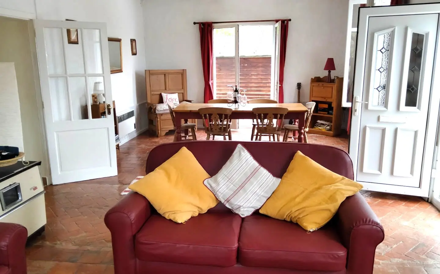 Apartment Of 150 M² With River Views And Private Waterside Access In Vienne