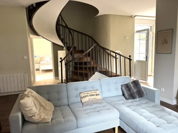 7-bedroom Maison De Maitre In Usson-du-poitou, France (287 M²)