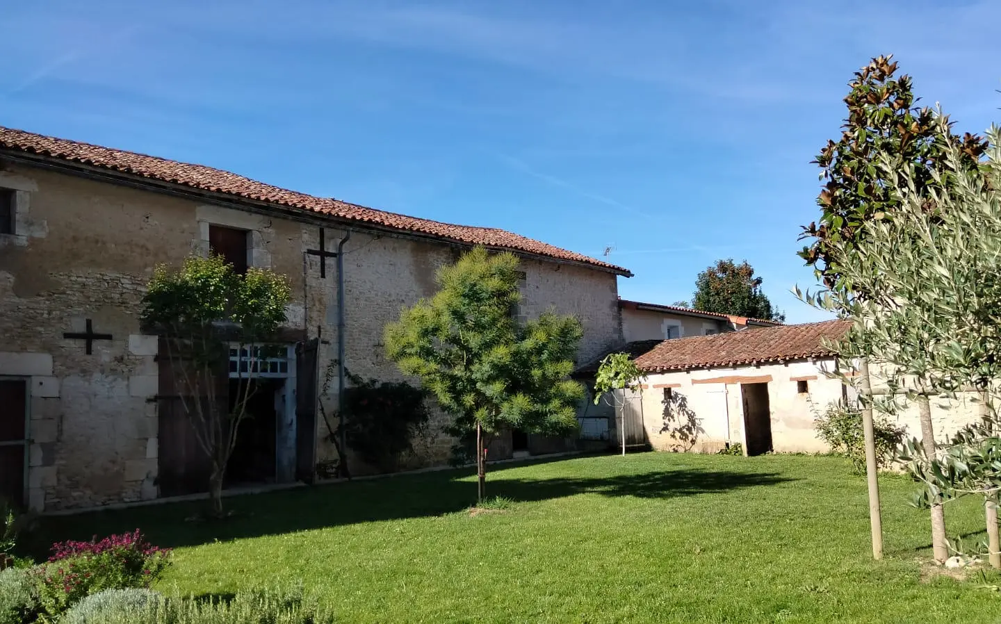 7-bedroom Maison De Maitre In Usson-du-poitou, France (287 M²)