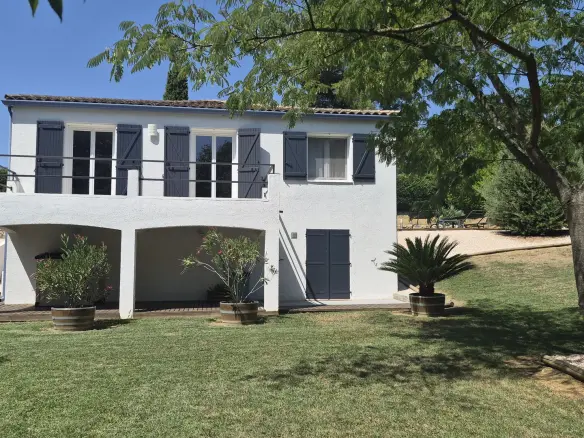 3-bedroom House In Alairac, France (107 M²)
