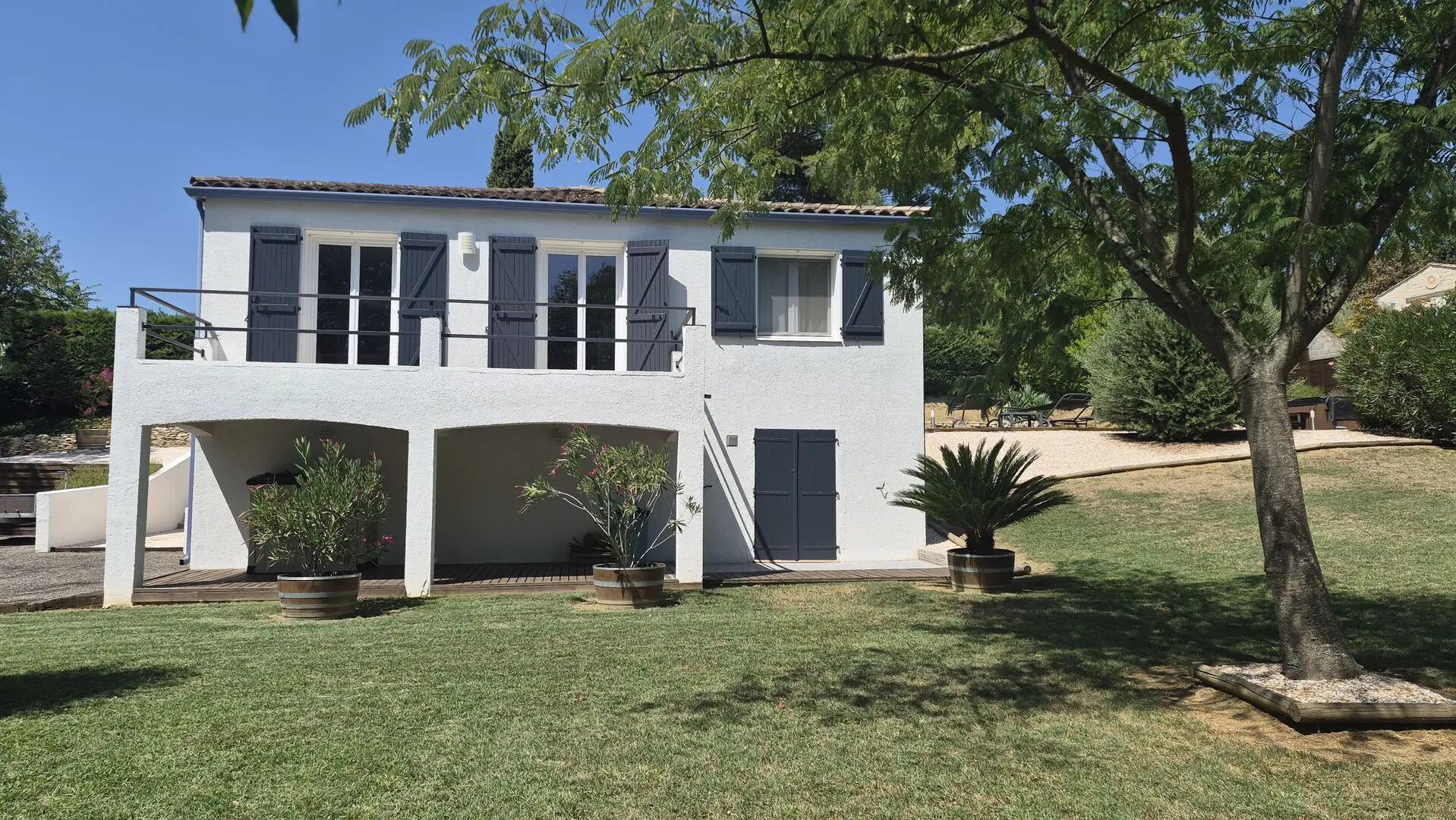 3-bedroom House In Alairac, France (107 M²)