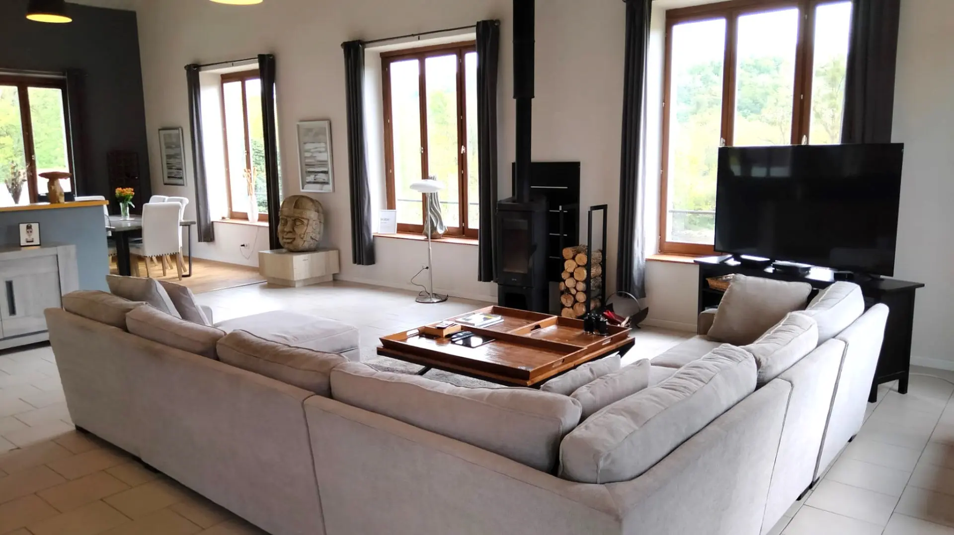 Loft Of 4 Beds, 2.5 Ha With Old Stone, Riverside, New York Style, Views, Outbuildings In Lessac (86)