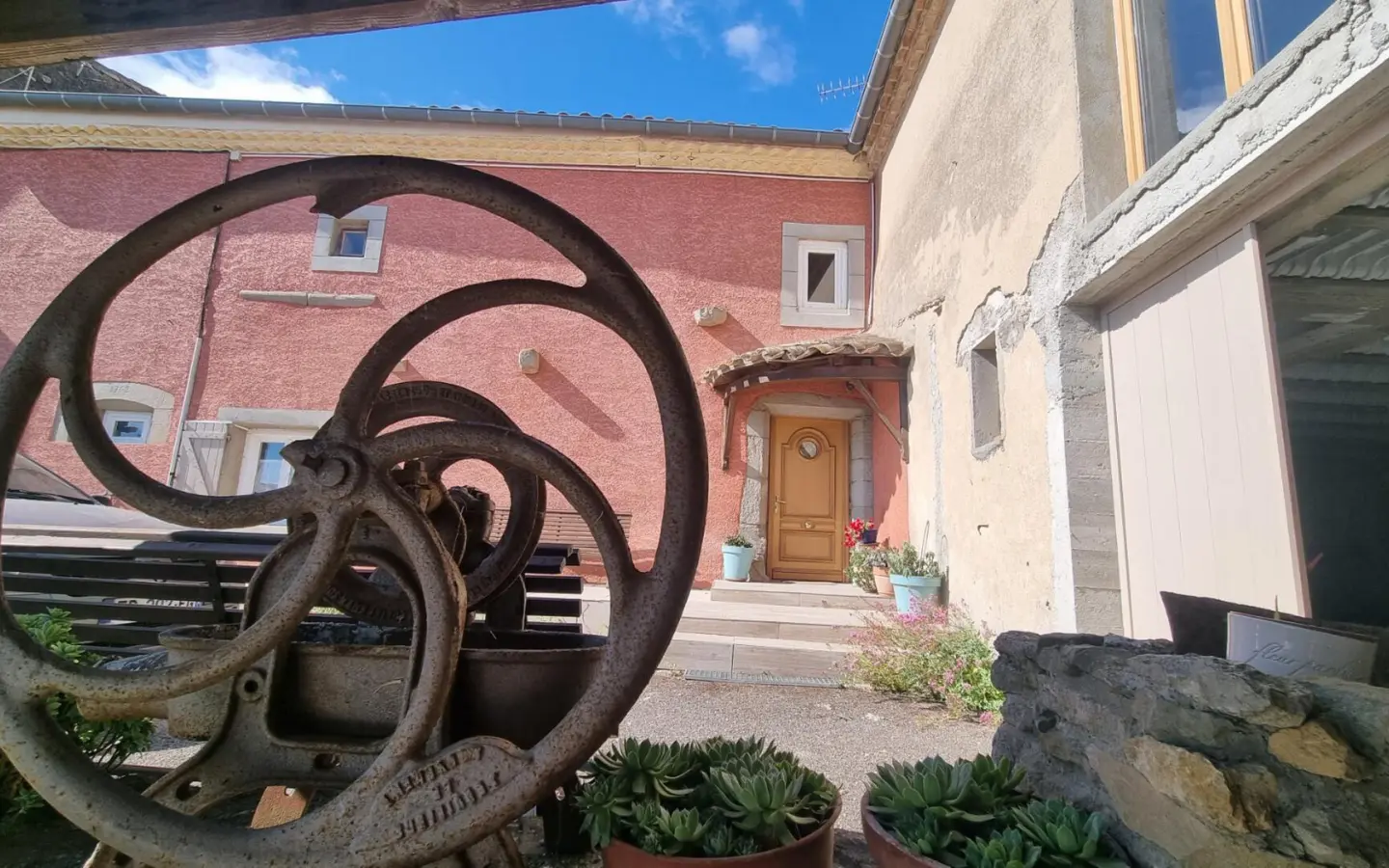 3-bedroom House In Carcassonne, France (160 M²)