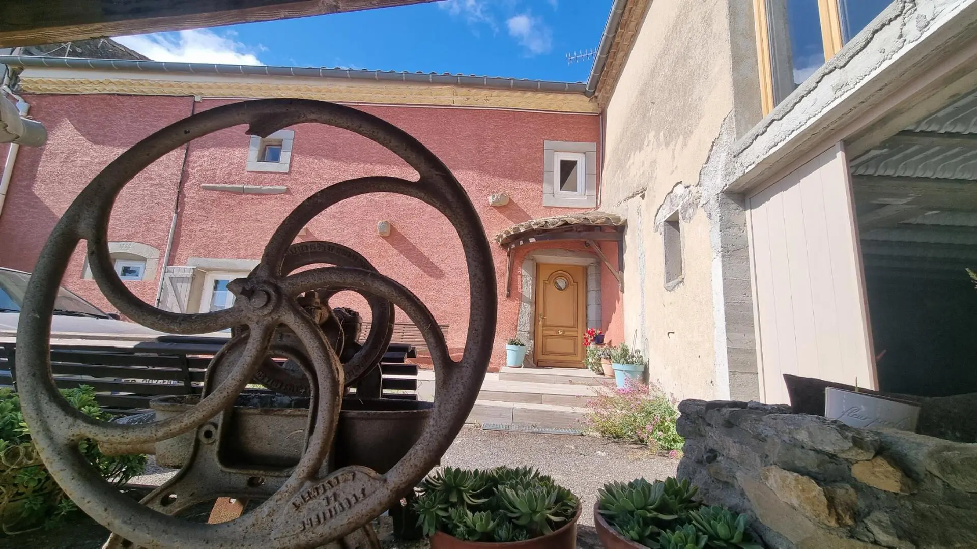 3-bedroom House In Carcassonne, France (160 M²)