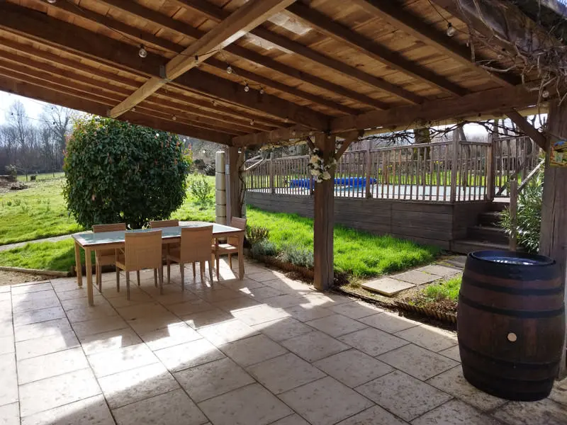 3-bedroom Village House In Lorigne, France (161 M²)