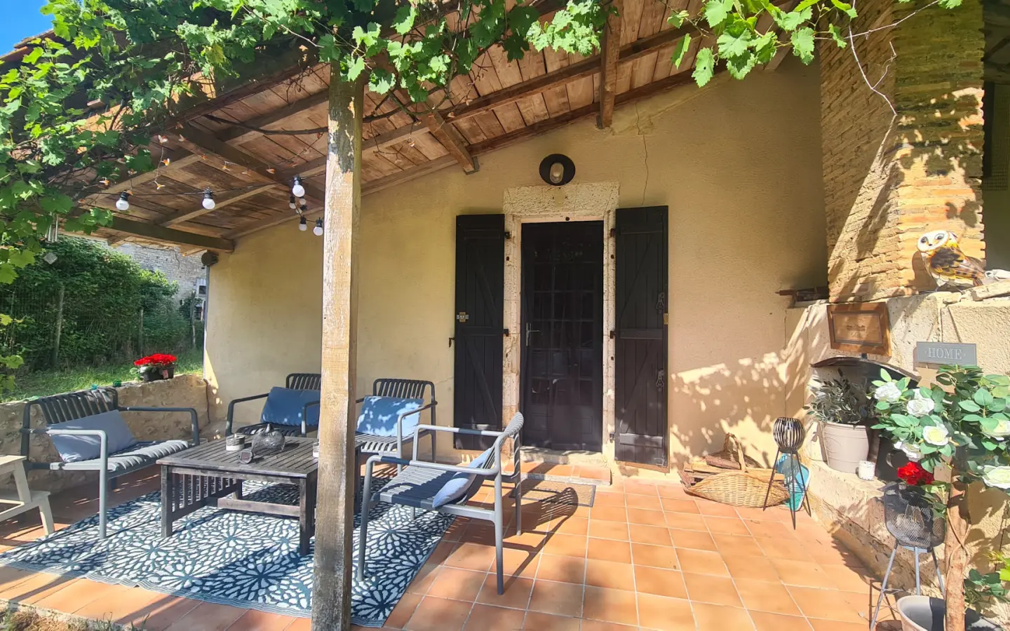 2-bedroom Country House In Bors (canton De Tude-et-lavalette), France (65 M²)
