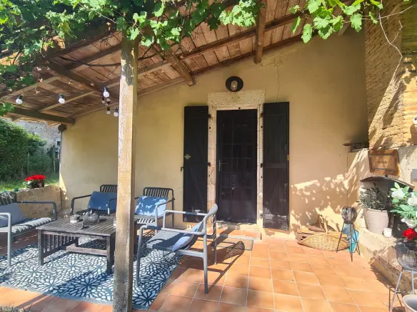 2-bedroom Country House In Bors (canton De Tude-et-lavalette), France (65 M²)