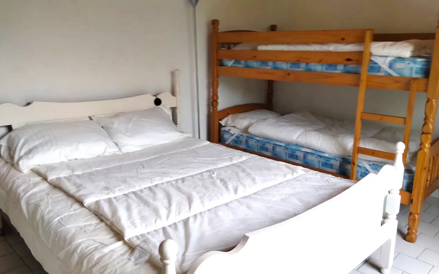 Apartment Of 150 M² With River Views And Private Waterside Access In Vienne