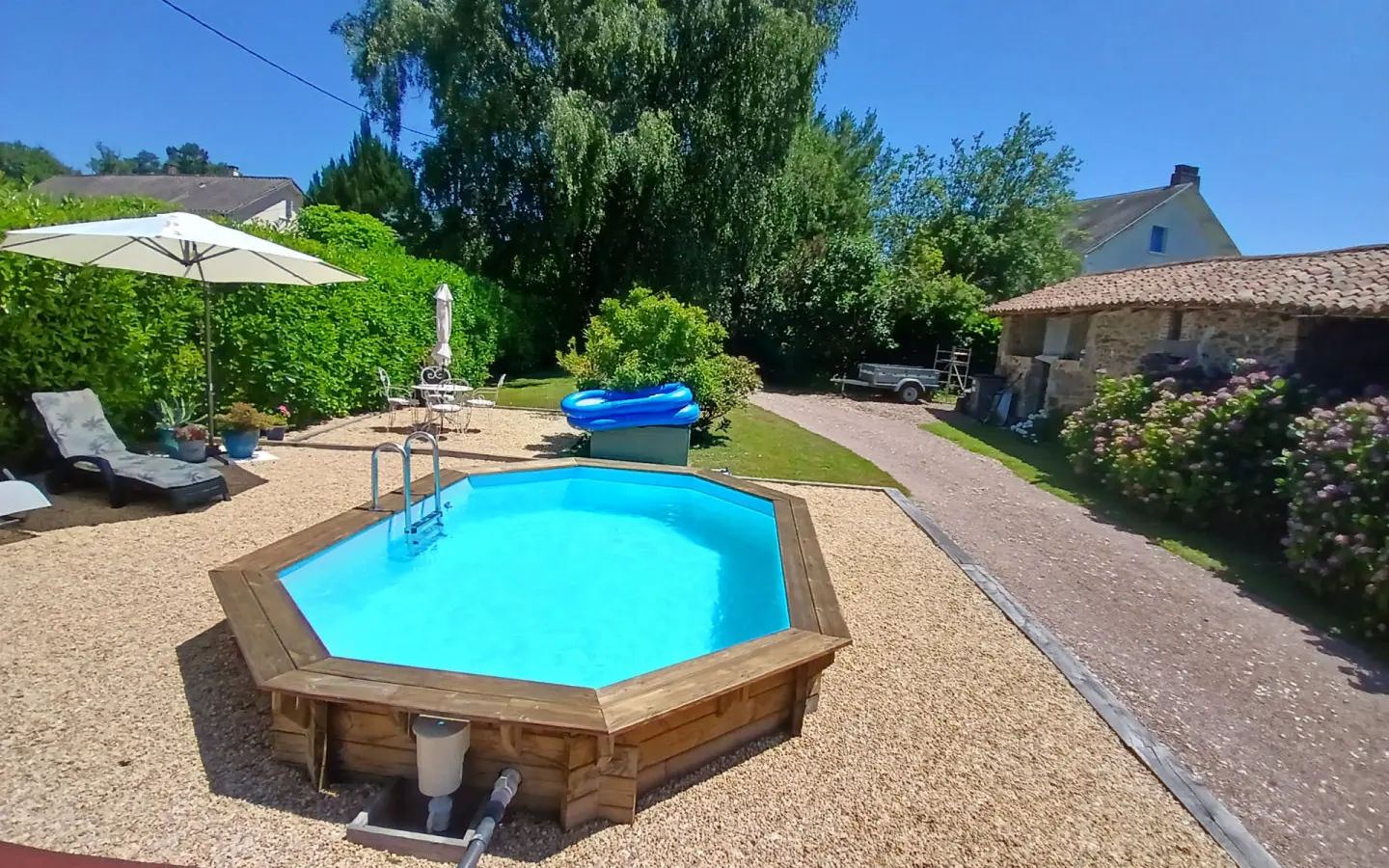 Character House Of 150 M² With Pool, Outbuildings And Garage In Dordogne Village