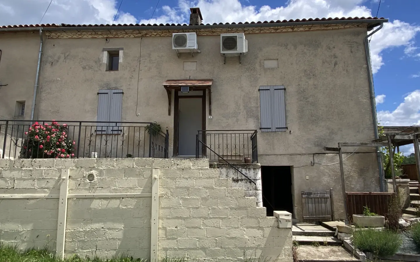 4-bedroom House In Laprade, France (154 M²)