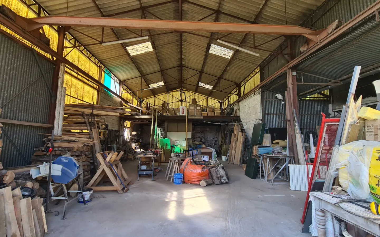 House Of 0 M² With Renovated Features In Village