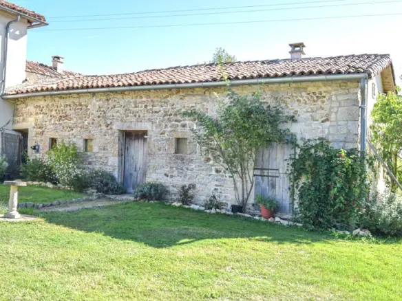 Two Detached Properties, Large Barns, Lake, 14 Ha, Woodland, 2 Pools, No Near Neighbours, Potential Revenue