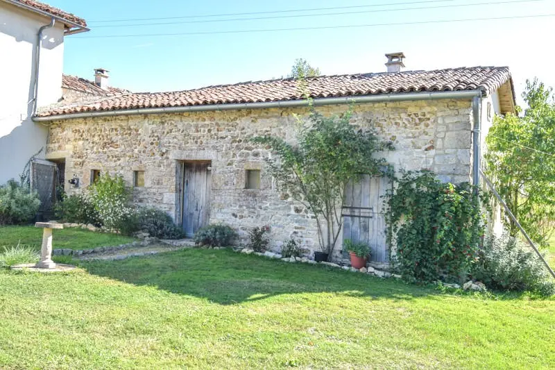 Two Detached Properties, Large Barns, Lake, 14 Ha, Woodland, 2 Pools, No Near Neighbours, Potential Revenue