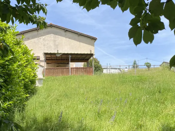 4-bedroom House In Laprade, France (154 M²)