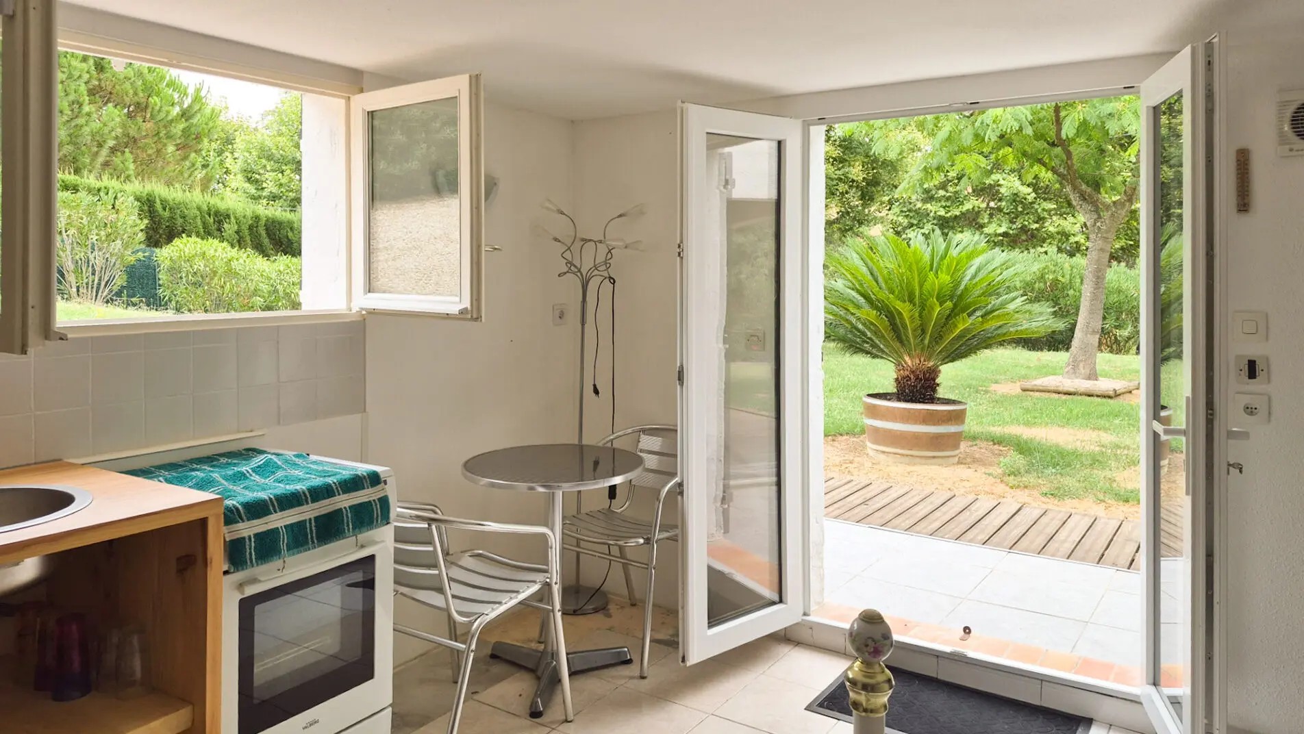 3-bedroom House In Alairac, France (107 M²)