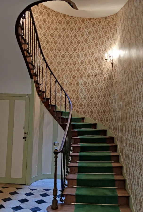 Maison De Maitre Of 7 Bedrooms With Garden, Garage, And River View In Saintes