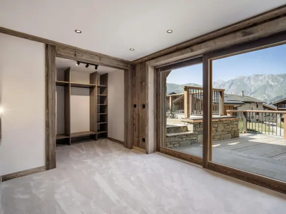 5-bedroom Ski Chalet In Saint-martin-de-belleville, France (234 M²)