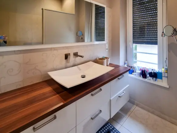 6-bedroom Town House In Carcassonne, France (220 M²)