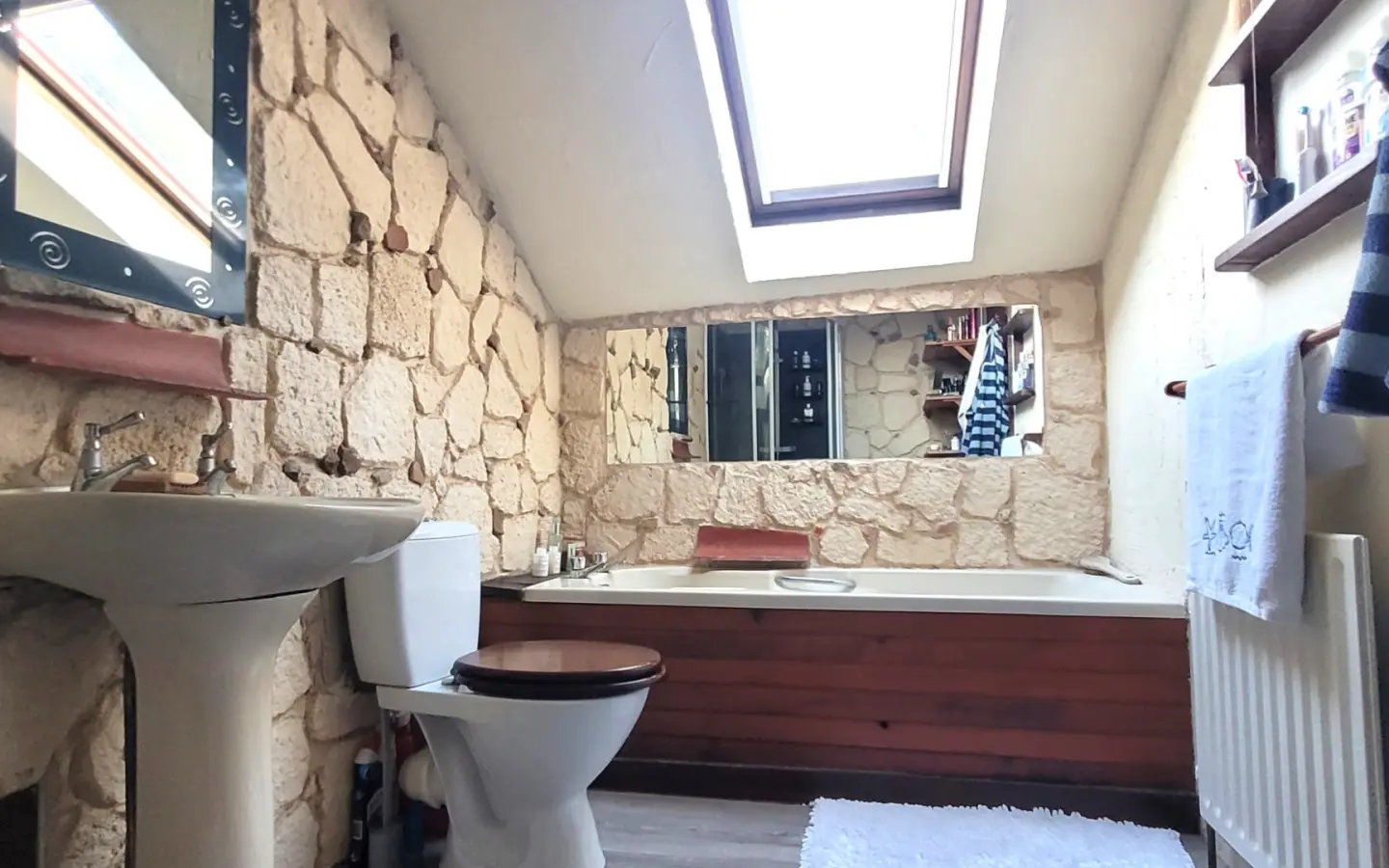 15-bedroom Country House In Pressignac, France (612 M²)